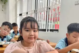 Giáo dục - du học - Dạy học 2 buổi/ngày: Phụ huynh ‘khổ vì đón con’, trường loay hoay tìm giải pháp