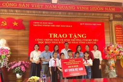 Ô tô - Cùng Quỹ Toyota Việt Nam xây nhà vệ sinh cho học sinh vùng cao tỉnh Lào Cai