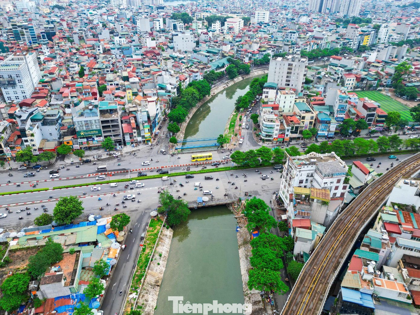 Hiện trạng sông Tô Lịch trước khi hóa công viên xanh - 14