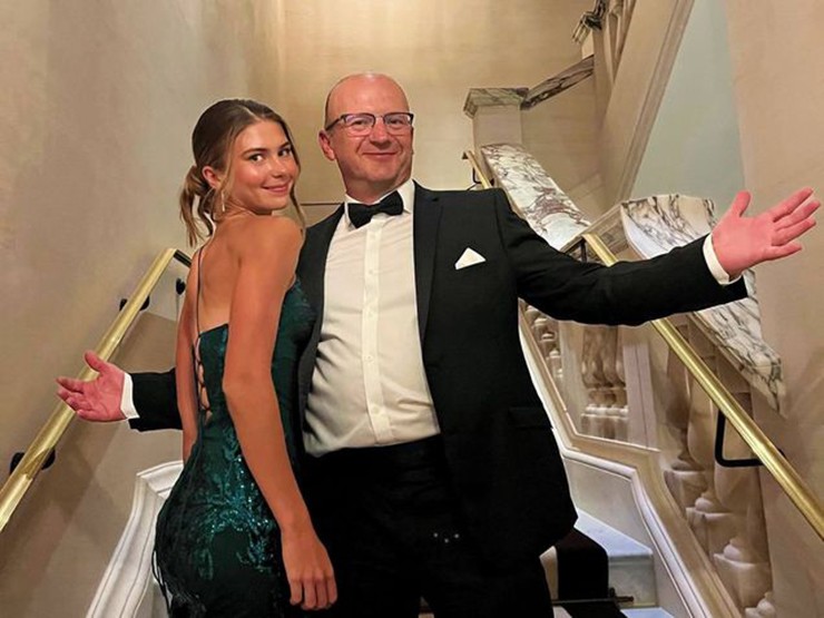 Nữ vận động viên cùng cha Bojan Jovic  