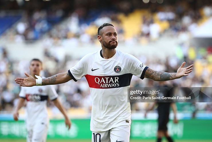 HLV Luis Enrique ủng hộ quyết định rời PSG của Neymar