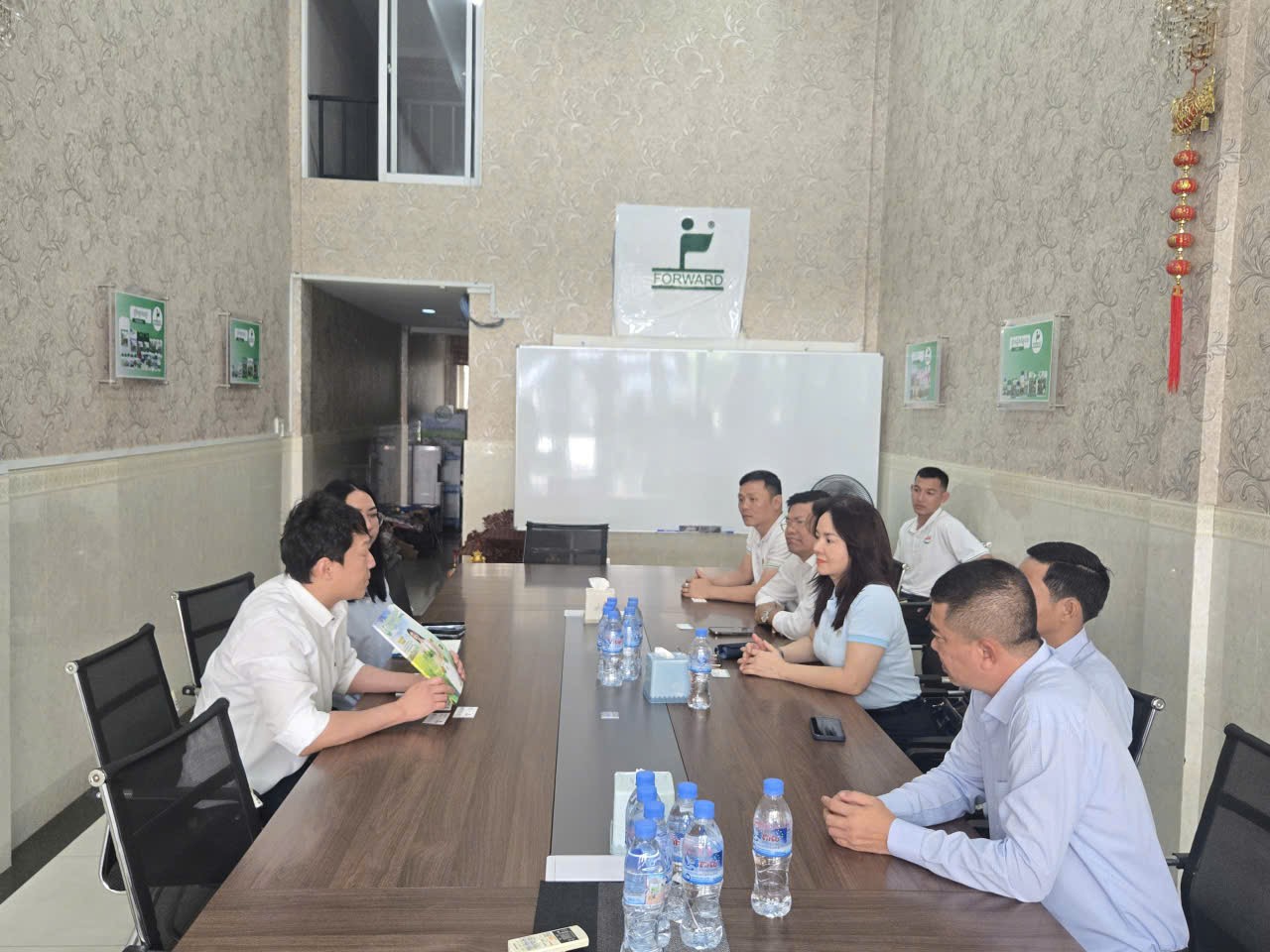 Đoàn công tác PVCFC làm việc với Forward