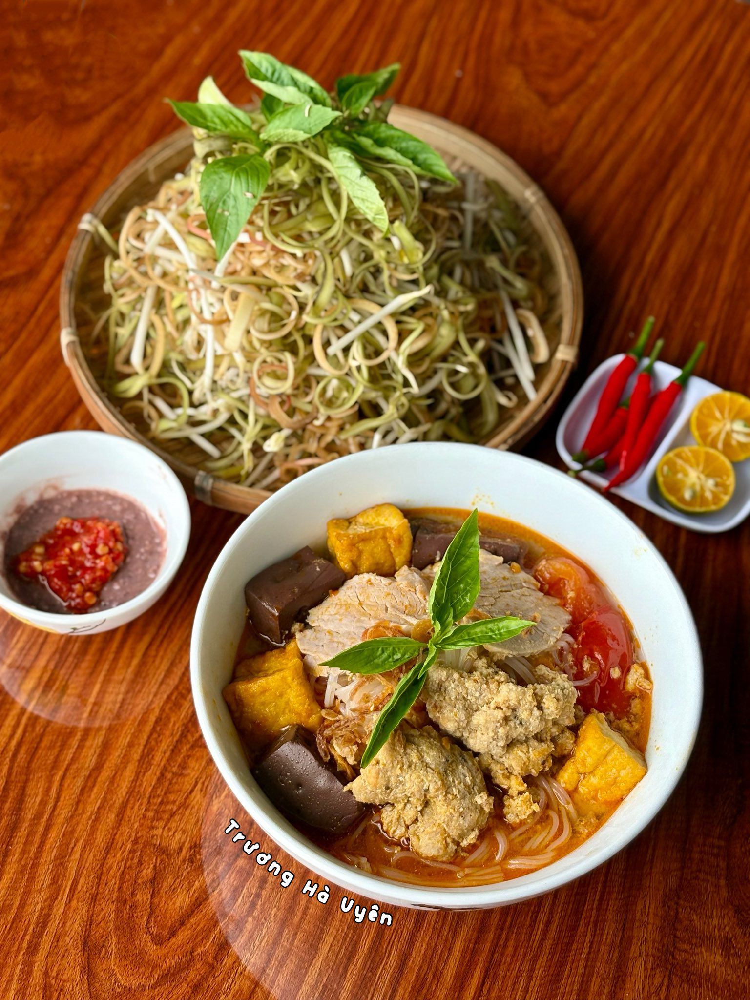 Bún riêu