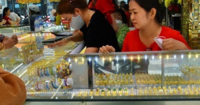 Giá vàng hôm nay, 16-9: Vàng thế giới vọt tăng
