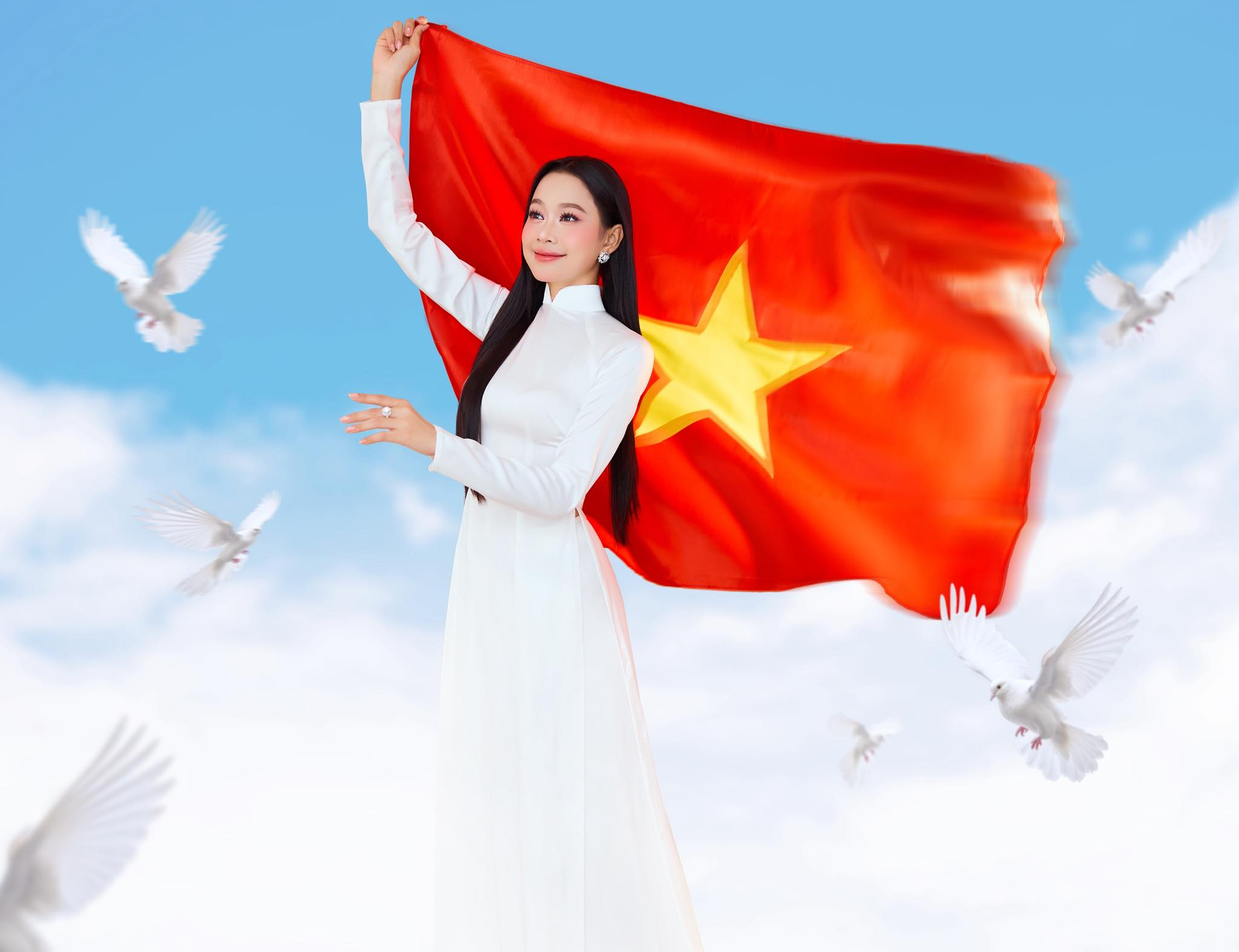 Hoa hậu Mỹ Linh: 3 lần thất bại, vấp ngã vẫn kiên cường bước đến vương miện - 1