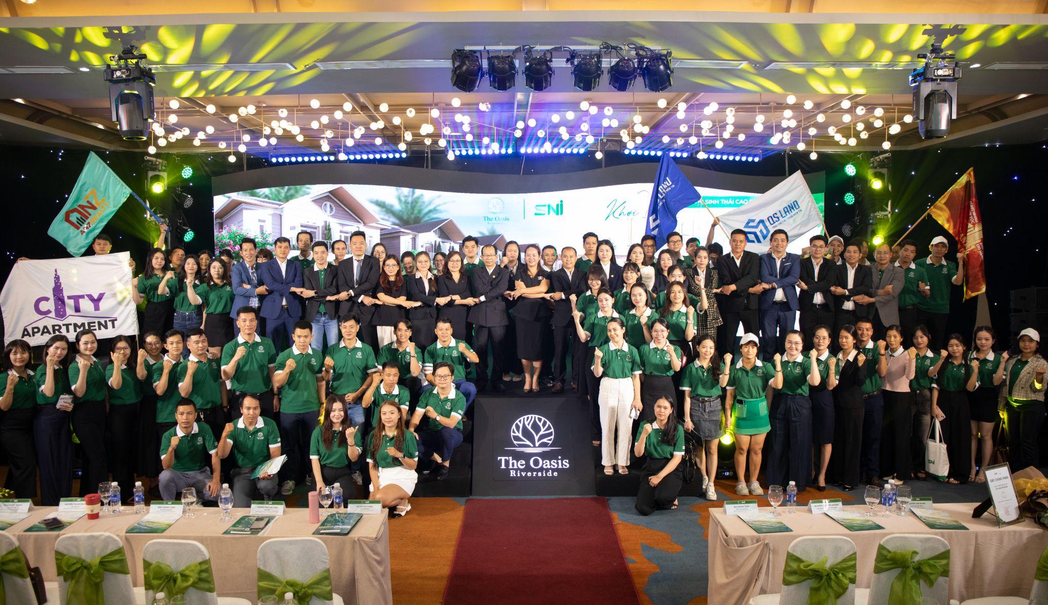 Không khí bùng nổ tại Lễ ra quân dự án Đô thị sinh thái cao cấp The Oasis Riverside.