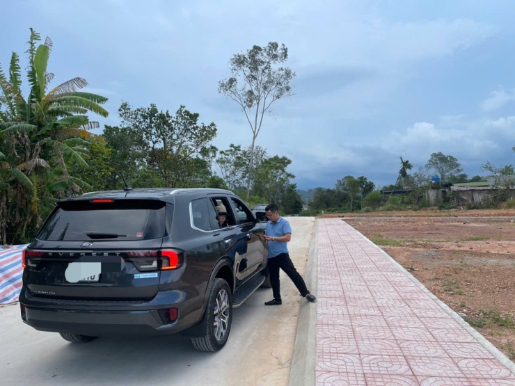 Mảnh đất ở thôn Vĩnh Cát rộng 140m2 được mời chào 1,6 tỷ đồng. Ảnh: Thiện Lương