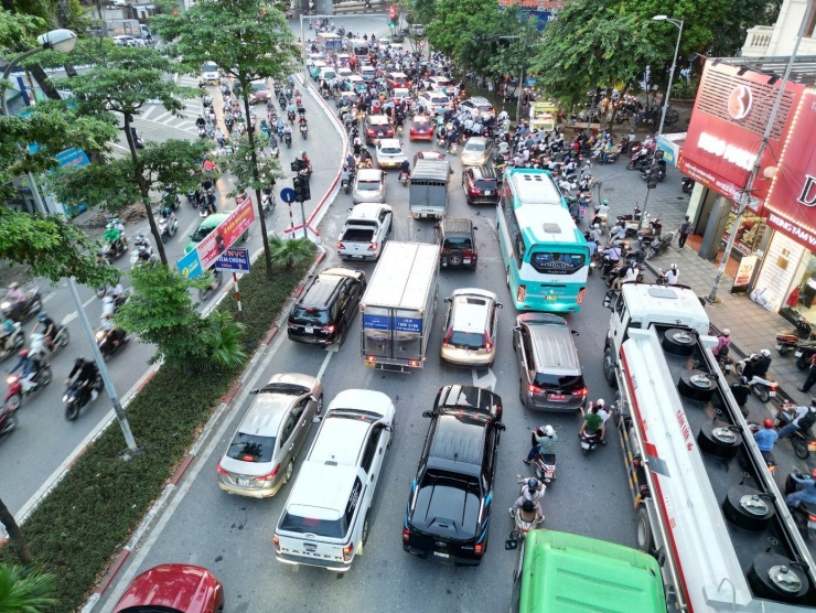 Nút giao ùn tắc nhất Linh Đàm được điều chỉnh ra sao? - 2