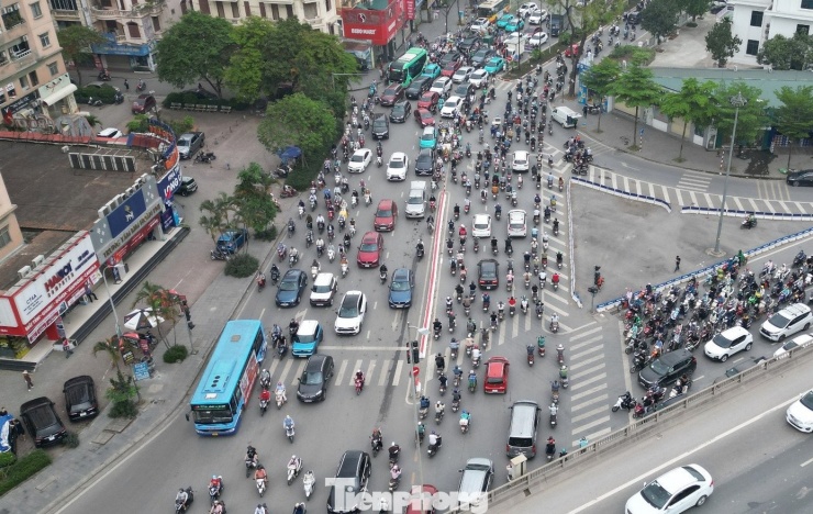 Nút giao ùn tắc nhất Linh Đàm được điều chỉnh ra sao? - 4