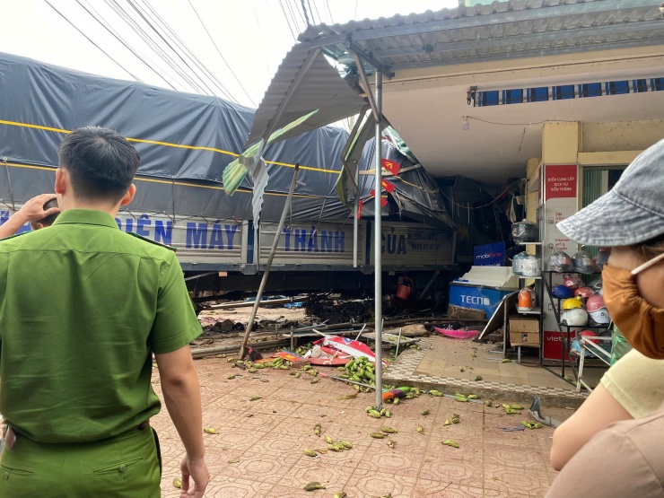 Hiện trường vụ tai nạn. Ảnh N.K.