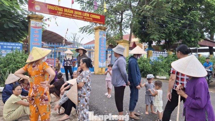 Chủ tịch tỉnh Bắc Ninh yêu cầu vận động phụ huynh đưa trẻ đến học ở trường mới - 1