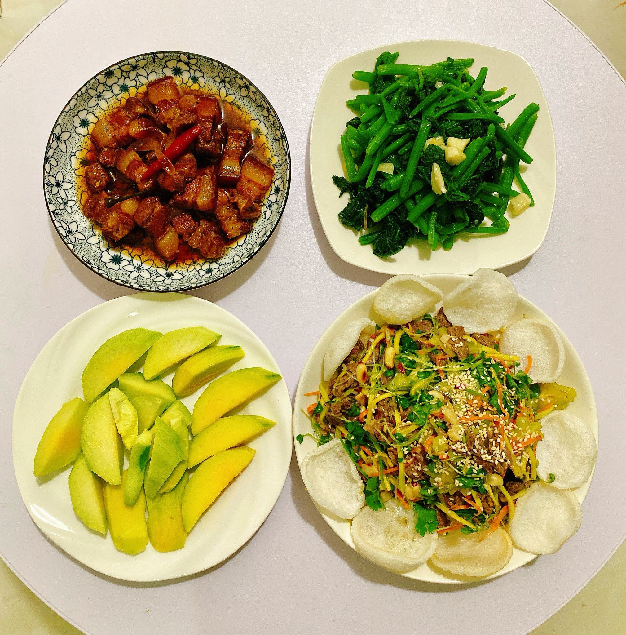 Thịt kho - Nộm bò - Rau bí xào tỏi - Xoài
