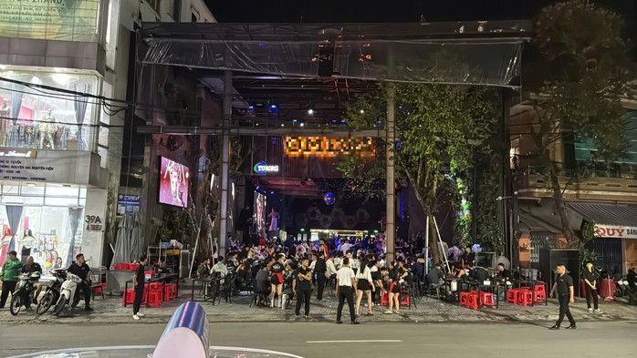 Một quán nhậu tương tự như loại hình pub ở trung tâm TP Huế.