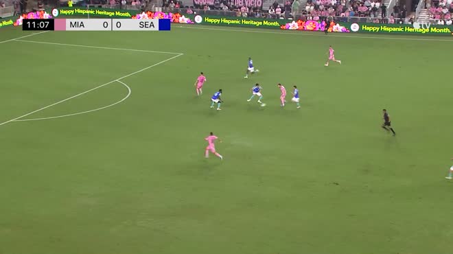 Messi thiết lập kỷ lục mới ở MLS, Inter Miami sáng cửa đua ngôi số 1 BXH
