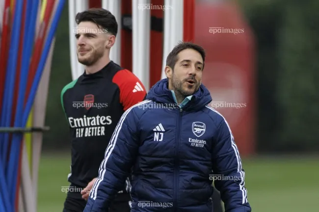 Nicolas Jover là chuyên gia ở những tình huống cố định. Ảnh: EPA.