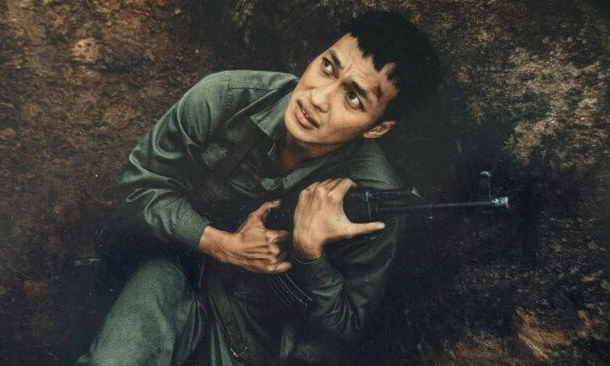 Lâm Thanh Nhã (vai Bình) trong "Mưa đỏ".