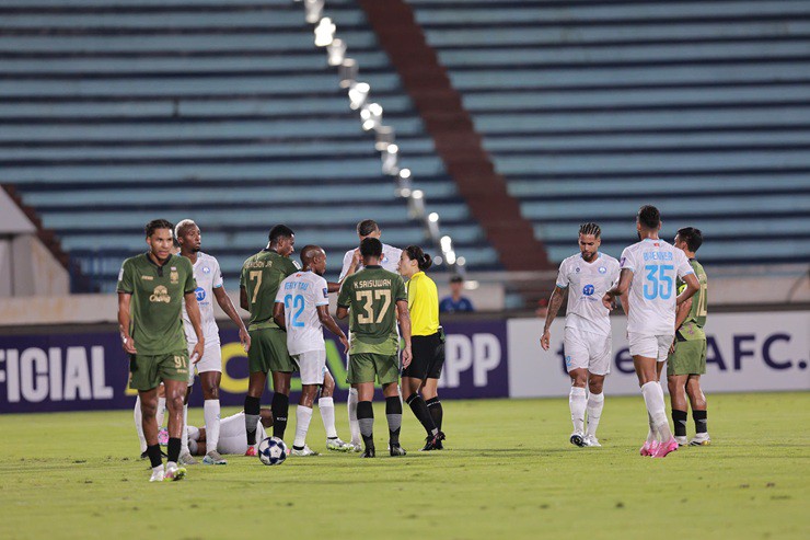 Trực tiếp bóng đá Nam Định - Ratchaburi: Đại diện Việt Nam bị từ chối bàn thắng (Cúp C2 châu Á) (Hết giờ) - 6