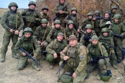 Thế giới - Ukraine tấn công căn cứ lữ đoàn tinh nhuệ Nga cách Kiev 8.000 km