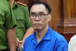 Tin tức trong ngày - Bị cáo Đinh Trường Chinh hầu tòa với cáo buộc thâu tóm đất vàng, hưởng lợi 970 tỉ đồng