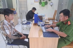 Tạm giữ đối tượng rủ thiếu nữ đi ăn uốn…