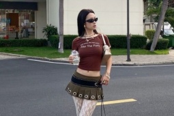 Mốt quần ren gây tranh cãi