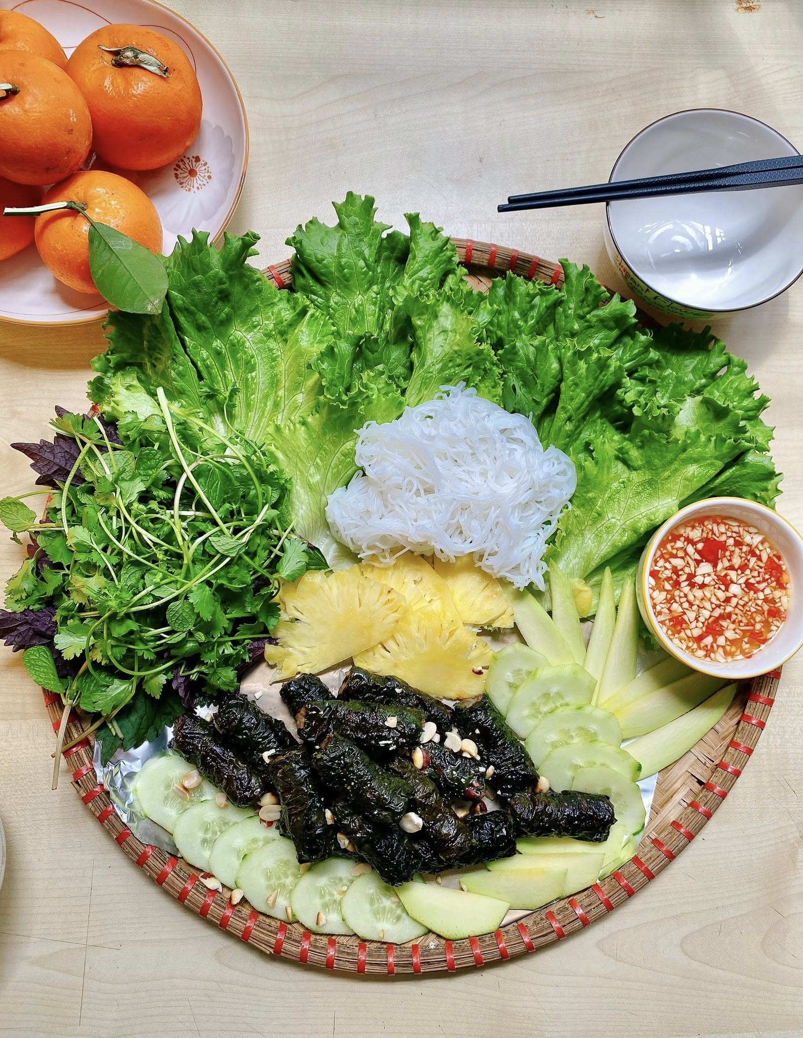 Bún chả lá lốt