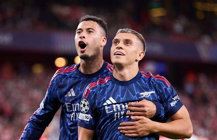 Martinelli và Trossard đã sắm vai “người hùng từ băng ghế dự bị”