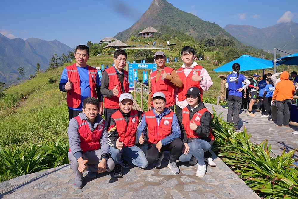 Đội ngũ y tế BVĐK Hồng Ngọc tại các giải chạy tại giải chạy VMM 2024 (Nguồn: Bệnh viện cung cấp)