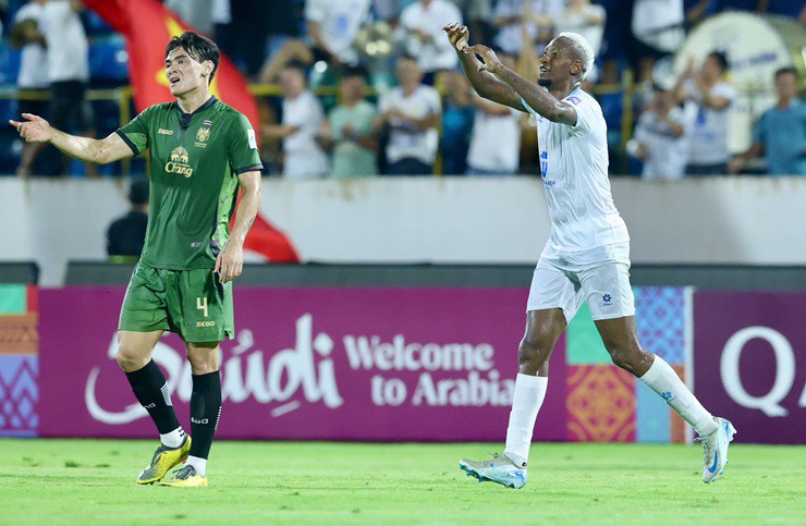 Caio Cesar mở tỷ số cho Nam Định