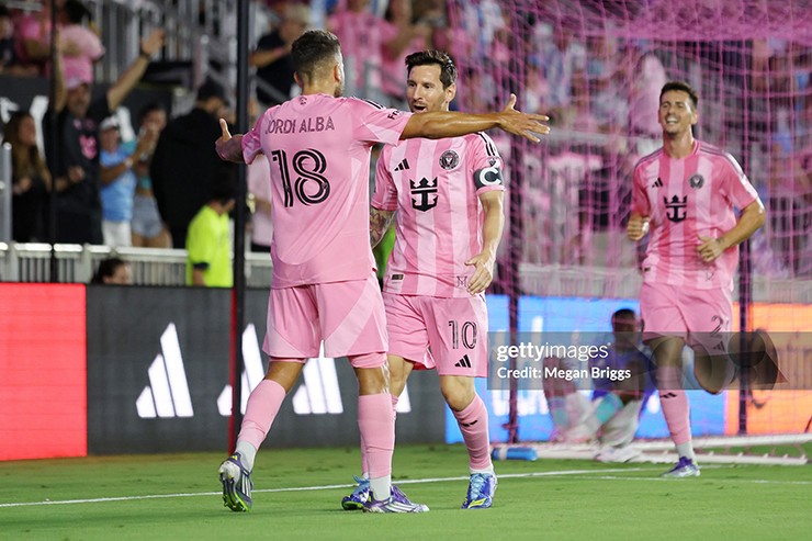 Messi lập kỷ lục mới trong màu áo Inter Miami