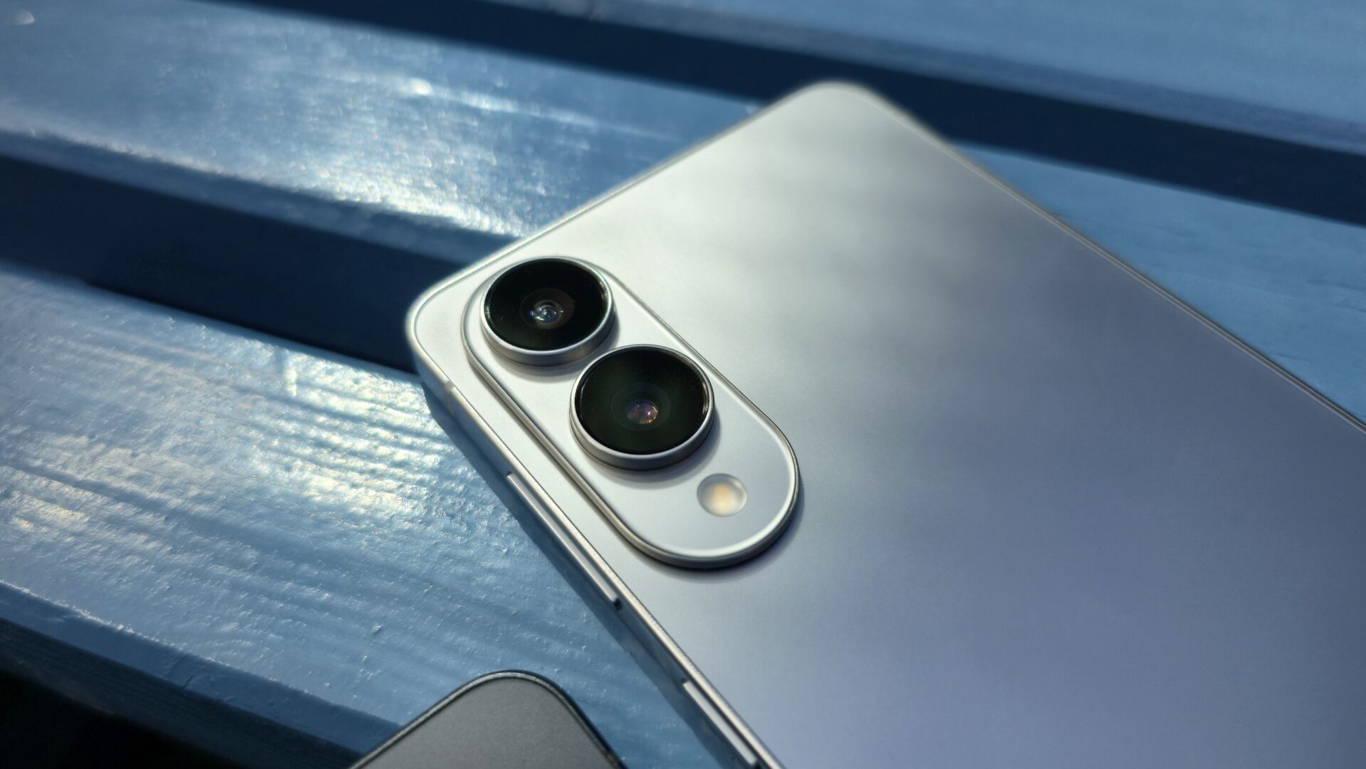 So sánh iPhone Air và Galaxy S25 Edge: Cuộc chiến smartphone siêu mỏng 2025 - 8