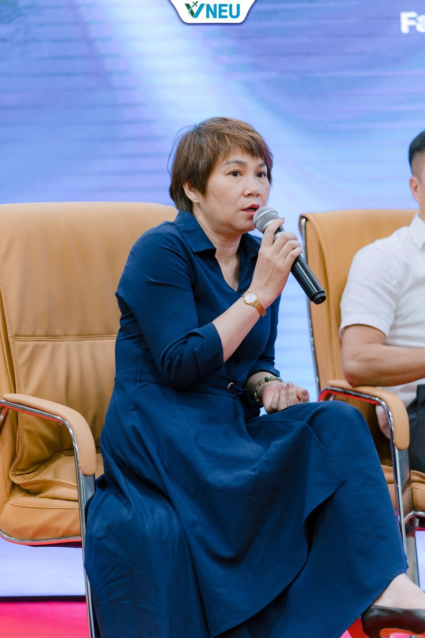 Bà Ngô Lan Anh – Giám đốc công ty du học Tacom, chia sẻ góc nhìn từ một đơn vị đào tạo tiếng Đức đã triển khai nhiều chương trình định hướng nghề nghiệp cho học viên