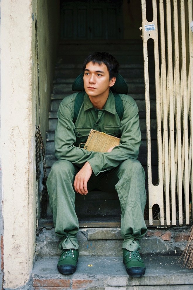 Nam chính &#39;bóc phốt&#39; dàn diễn viên phim &#39;Mưa đỏ&#39; - 1