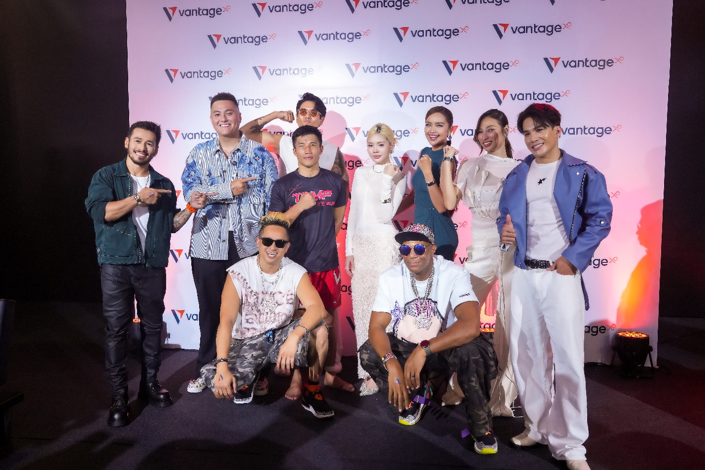 Nhà tài trợ vàng của giải đấu MMA cùng dàn khách mời sự kiện của VantageXP (Nguồn: Vantage XP)