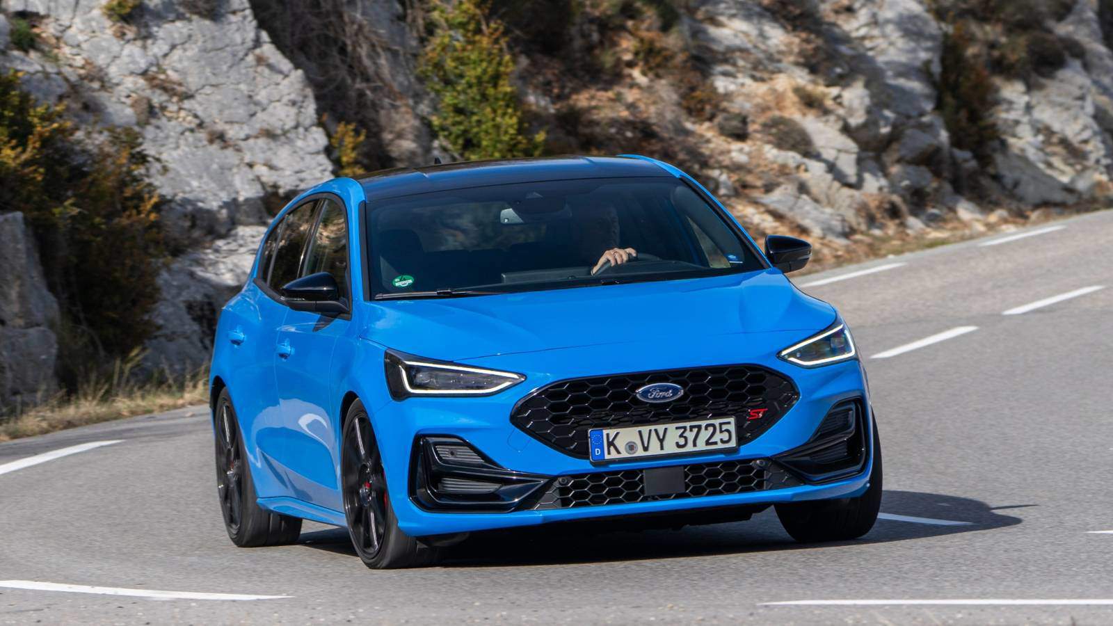 Ford hé lộ thông tin về xe Focus điện mới - 1