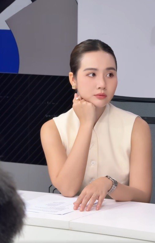 Đình Tú chuẩn bị kết hôn, "bạn gái màn ảnh" Huyền Lizzie cũng đi thử váy cưới? - 5