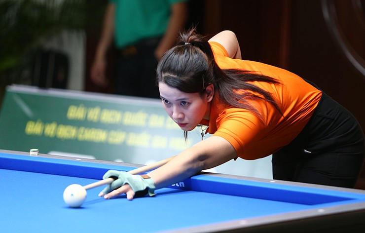 Tuy nhiên hiện nay, ngoài hệ thống HBSF Tour được Liên đoàn Billiards và Snooker Thành phố Hồ Chí Minh tổ chức, các sân chơi riêng biệt cho các cơ thủ nữ trong nước rất hiếm hoi.