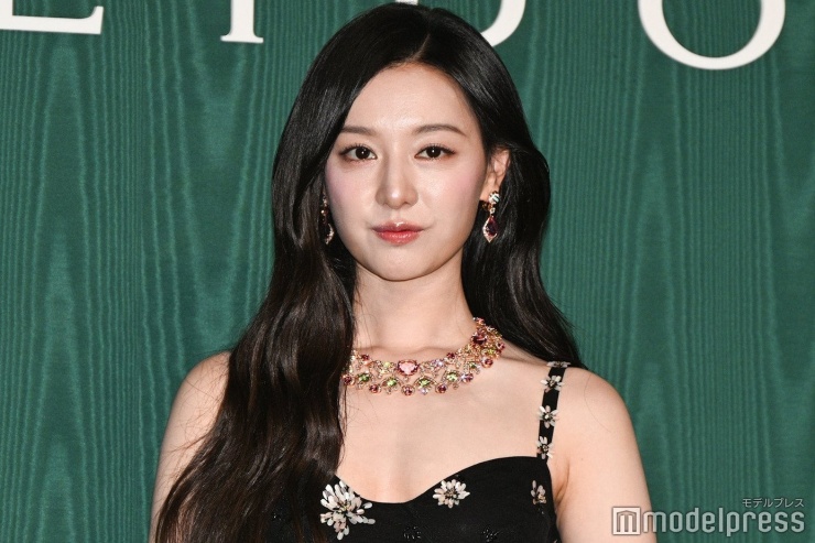 Nhìn vào bộ trang sức mà Kim Ji Won diện trong sự kiện, có thể thấy BVLGARI dành sự ưu ái đặc biệt cho đại sứ thương hiệu đầu tiên đến từ Hàn Quốc.