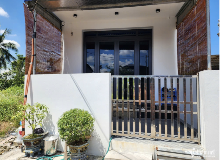 Vợ chồng ông Hữu thừa nhận việc xây dựng nhà trên đất do bà Loan đứng tên là nhầm lẫn. Ảnh: Hoài Anh