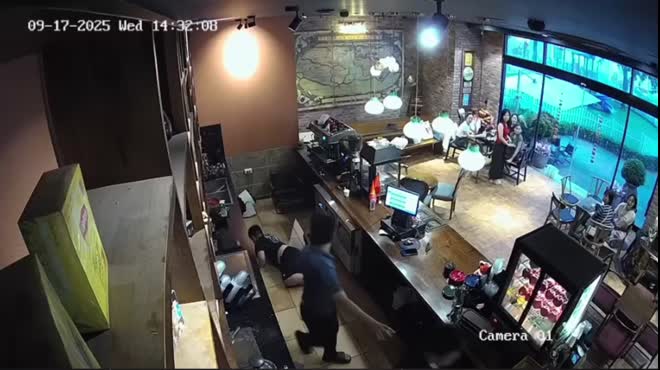 Động thái mới của 'tổng tài' vụ nhân viên quán cà phê bị hành hung vì nhắc khách không hút thuốc