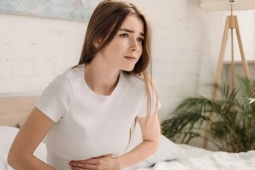 Đau bụng bên phải và bên trái do những nguyên nhân gì?