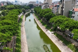 Ngắm sông Tô Lịch bỗng hoá thành 'dải lụa xanh', thơ mộng giữa lòng Hà Nội