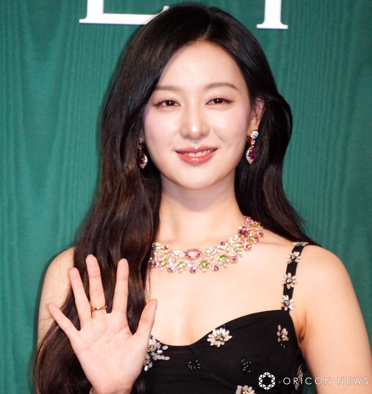 "Nữ hoàng nước mắt" Kim Ji Won đọ sắc "công chúa" Wonyoung, chỉ một từ "đỉnh"! - 4