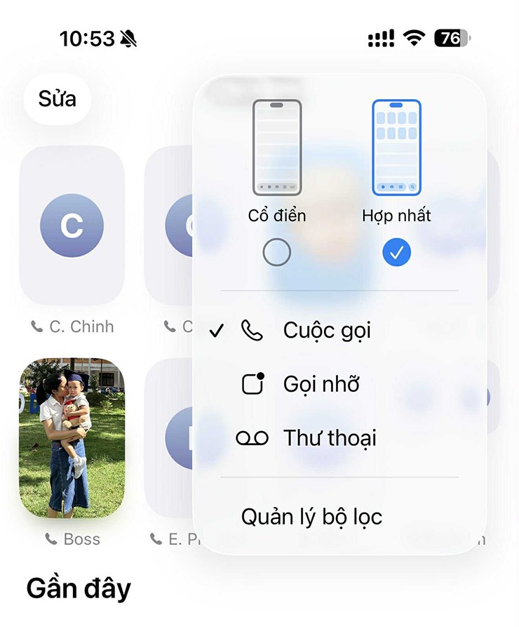 Người dùng có thể chuyển sang giao diện Cổ điển của màn hình ứng dụng Điện thoại.