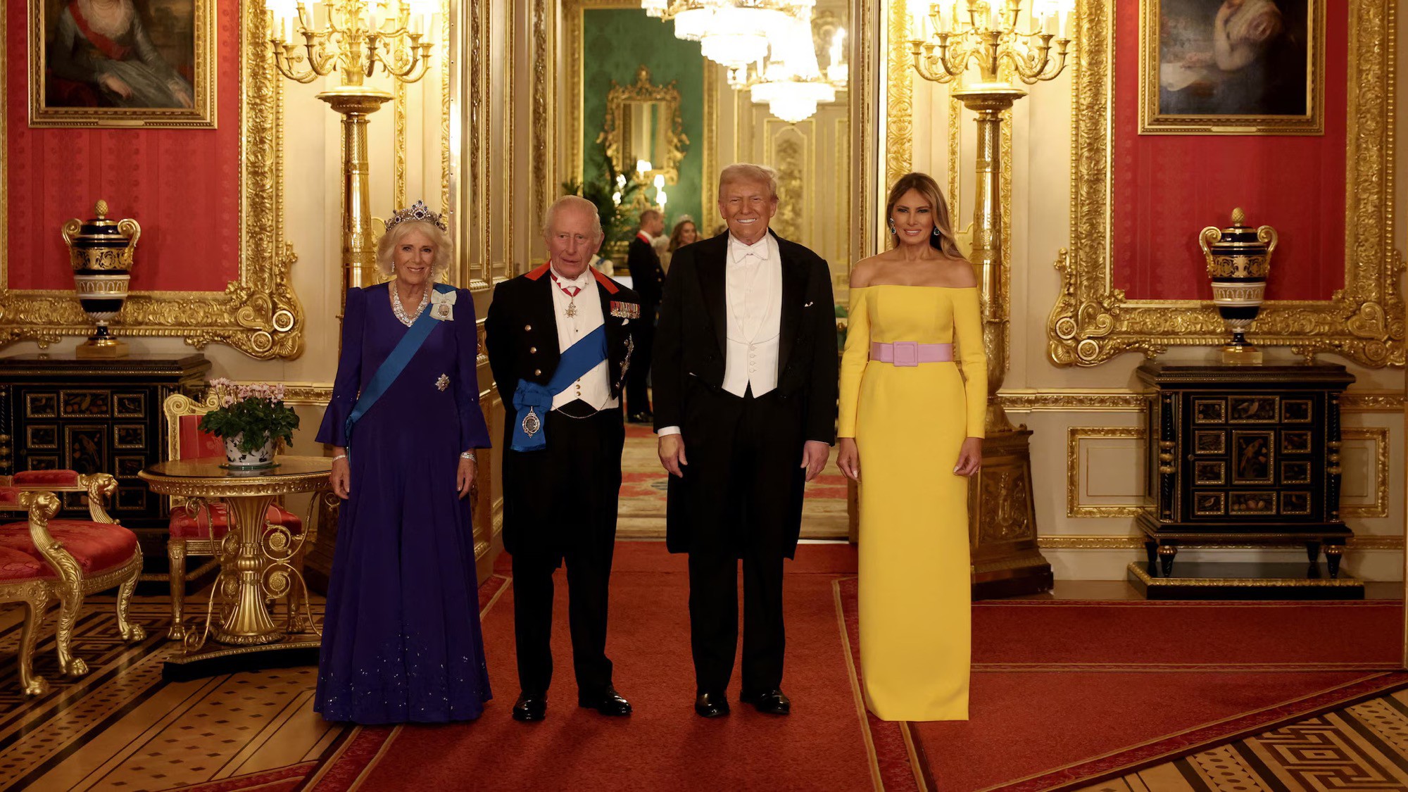 Ông Trump là nhà lãnh đạo đầu tiên trên thế giới được Hoàng gia Anh tiếp đón long trọng hai lần trong các chuyến thăm cấp nhà nước. Ảnh: Reuters. Ông Trump là nhà lãnh đạo đầu tiên trên thế giới được Hoàng gia Anh tiếp đón long trọng hai lần trong các chuyến thăm cấp nhà nước. Ảnh: Reuters.