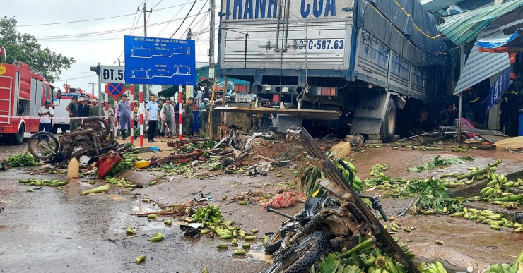 Thông tin đăng kiểm xe tải gây tai nạn khiến 12 người thương vong - 1