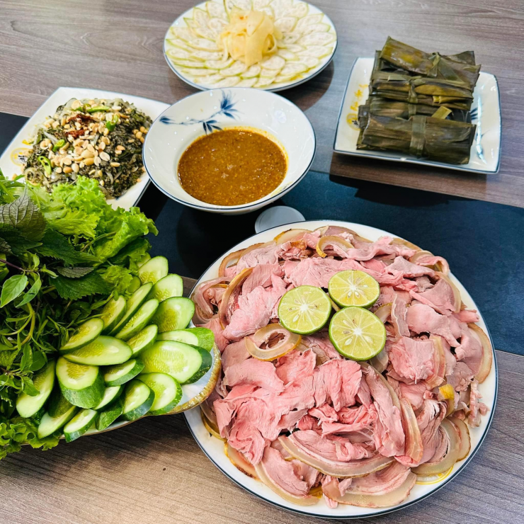 Bê thui Cầu Mống là đặc sản nức tiếng Quảng Nam. Ảnh: Bê thui Cầu Mống