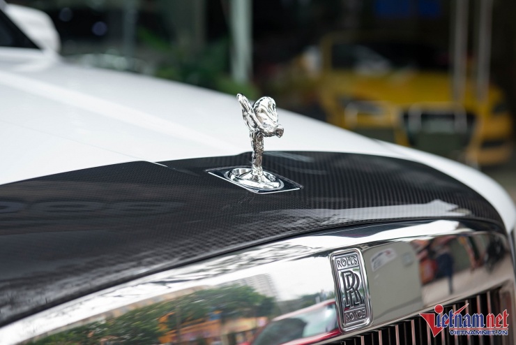 Rolls-Royce độc nhất Việt Nam của đại gia Hà Nội thay logo tốn hơn nửa tỷ đồng - 2