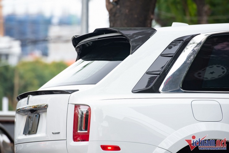 Rolls-Royce độc nhất Việt Nam của đại gia Hà Nội thay logo tốn hơn nửa tỷ đồng - 8