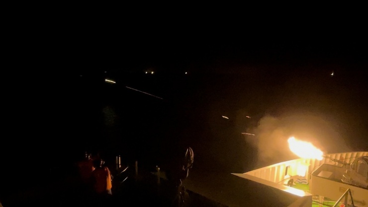 Thực hành bài bắn đêm. Ảnh: Bộ Tư lệnh Vùng Cảnh sát biển 3